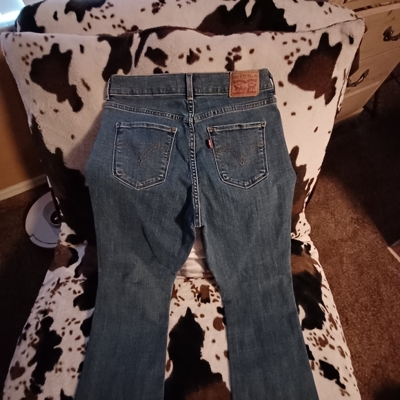 Levi's women  Jeans size 4, 27x32. CLASSIC BOOT CUT. - Picture 5 of 7
